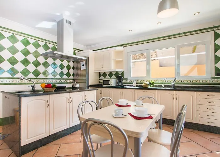 Encanto - Plusholidays