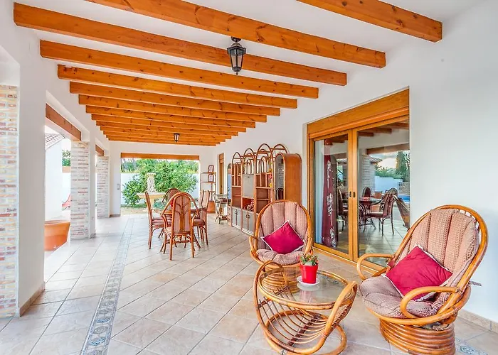 Villa Encanto - Plusholidays *