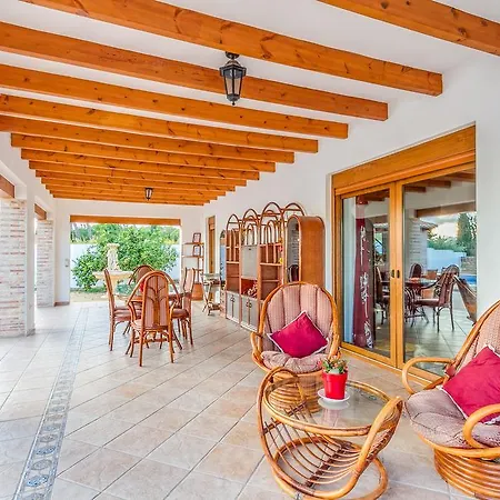 Villa Encanto - Plusholidays *